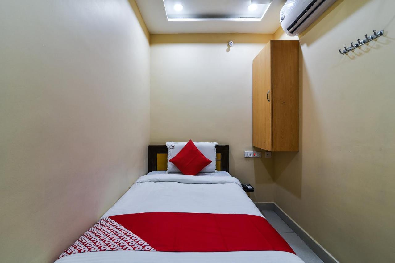 Ramesh Residency Hotel Anantapur Bagian luar foto